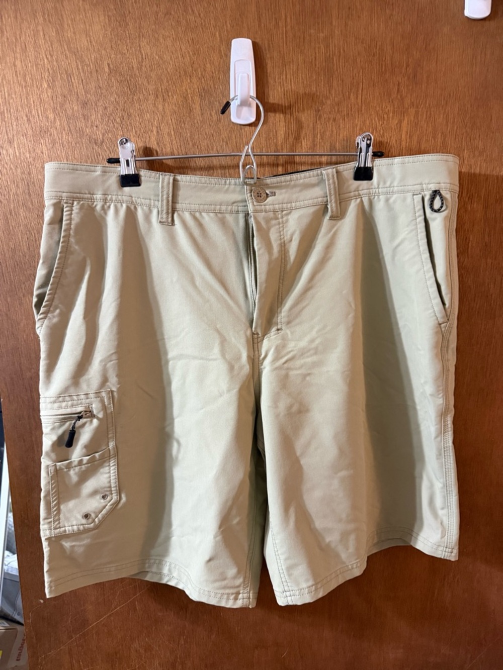 Realtree Men's Cargo Shorts in Light Tan